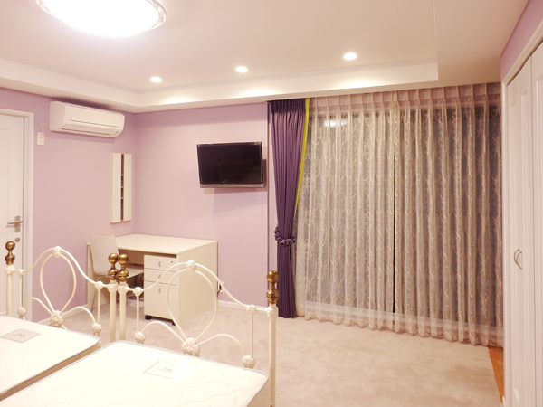 夢見る空間を内装から―ヨーロピアンテイストの寝室